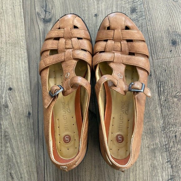 clarks adjustable strap shoes